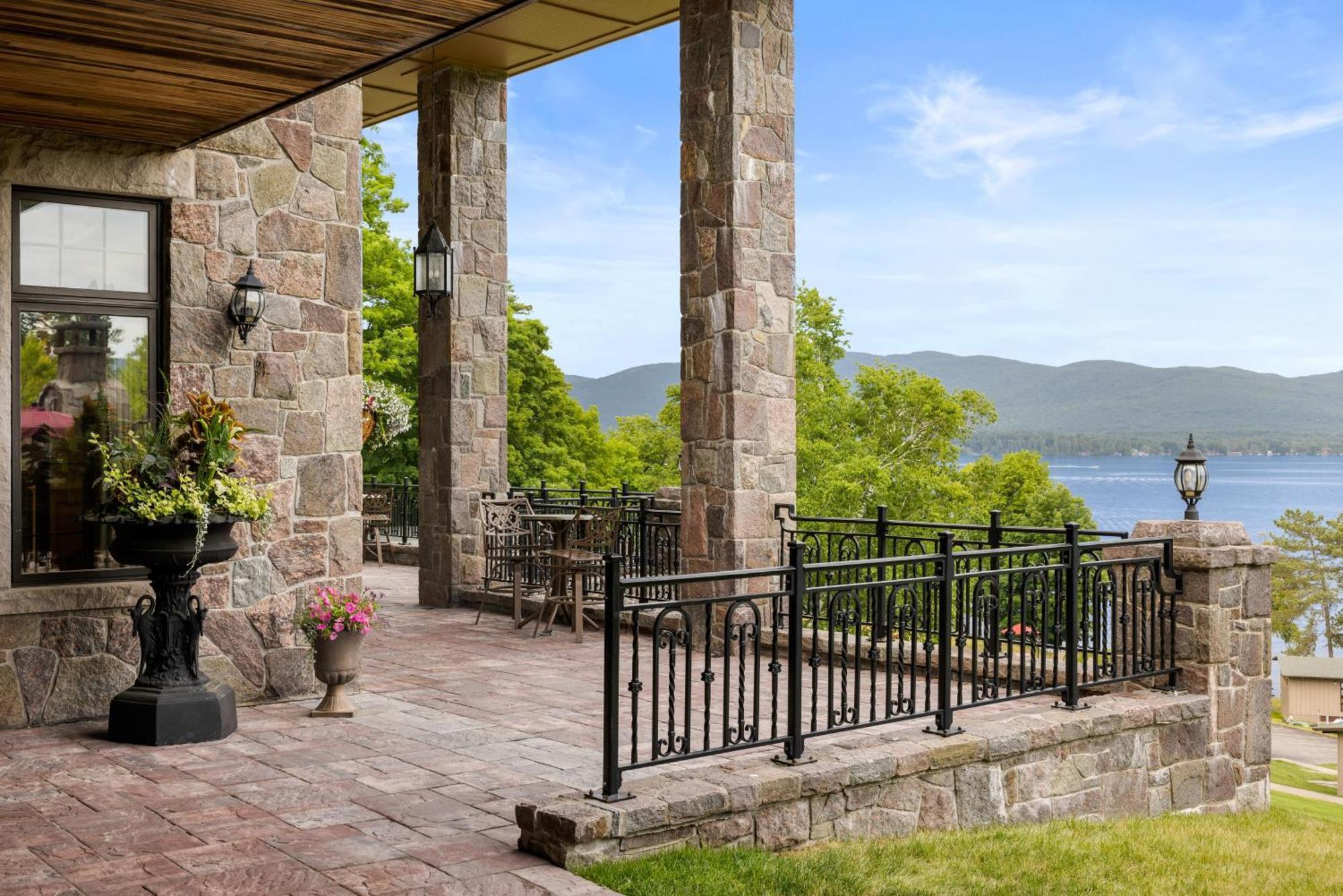 The Inn At Erlowest Lake George Luaran gambar