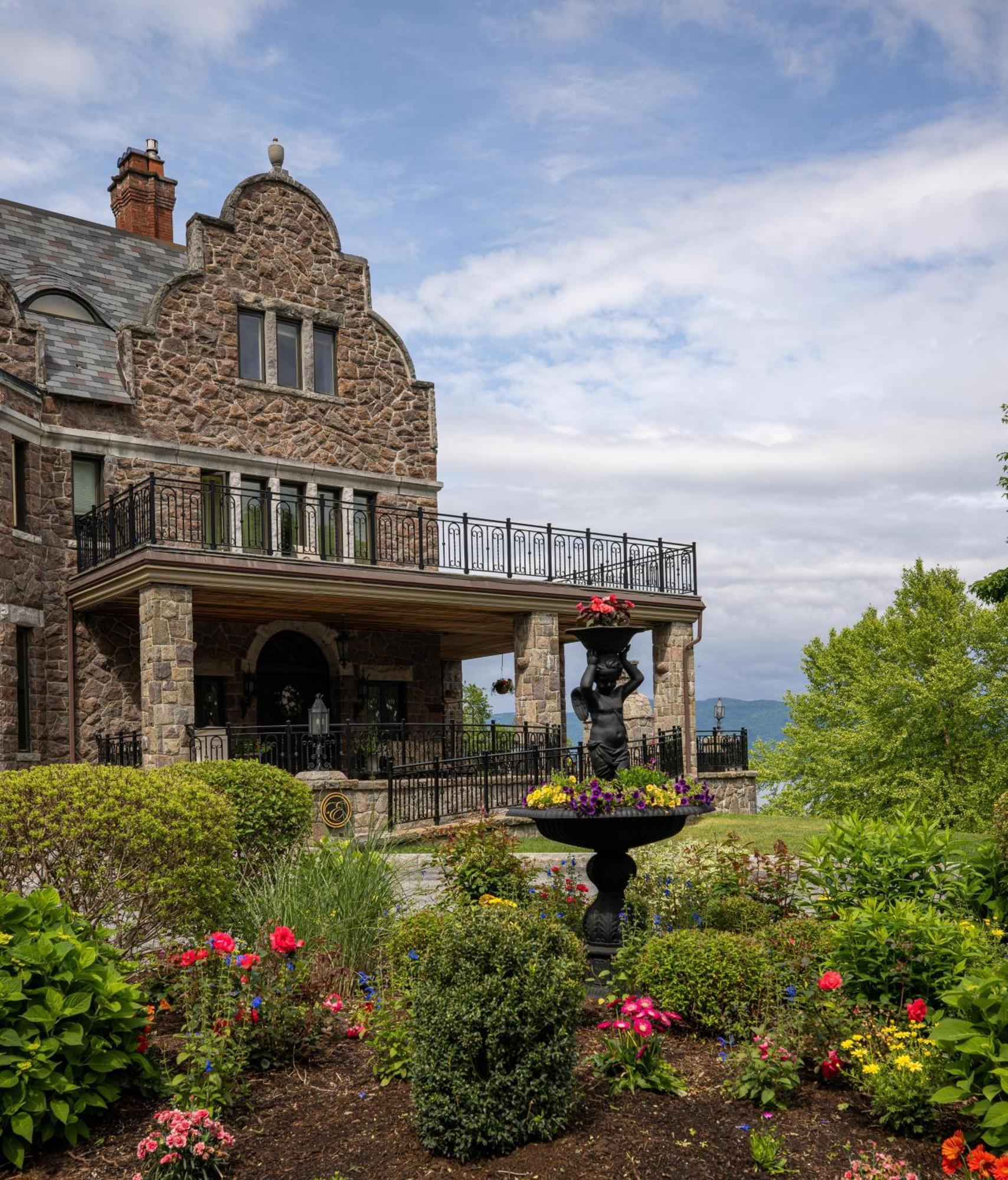 The Inn At Erlowest Lake George Luaran gambar