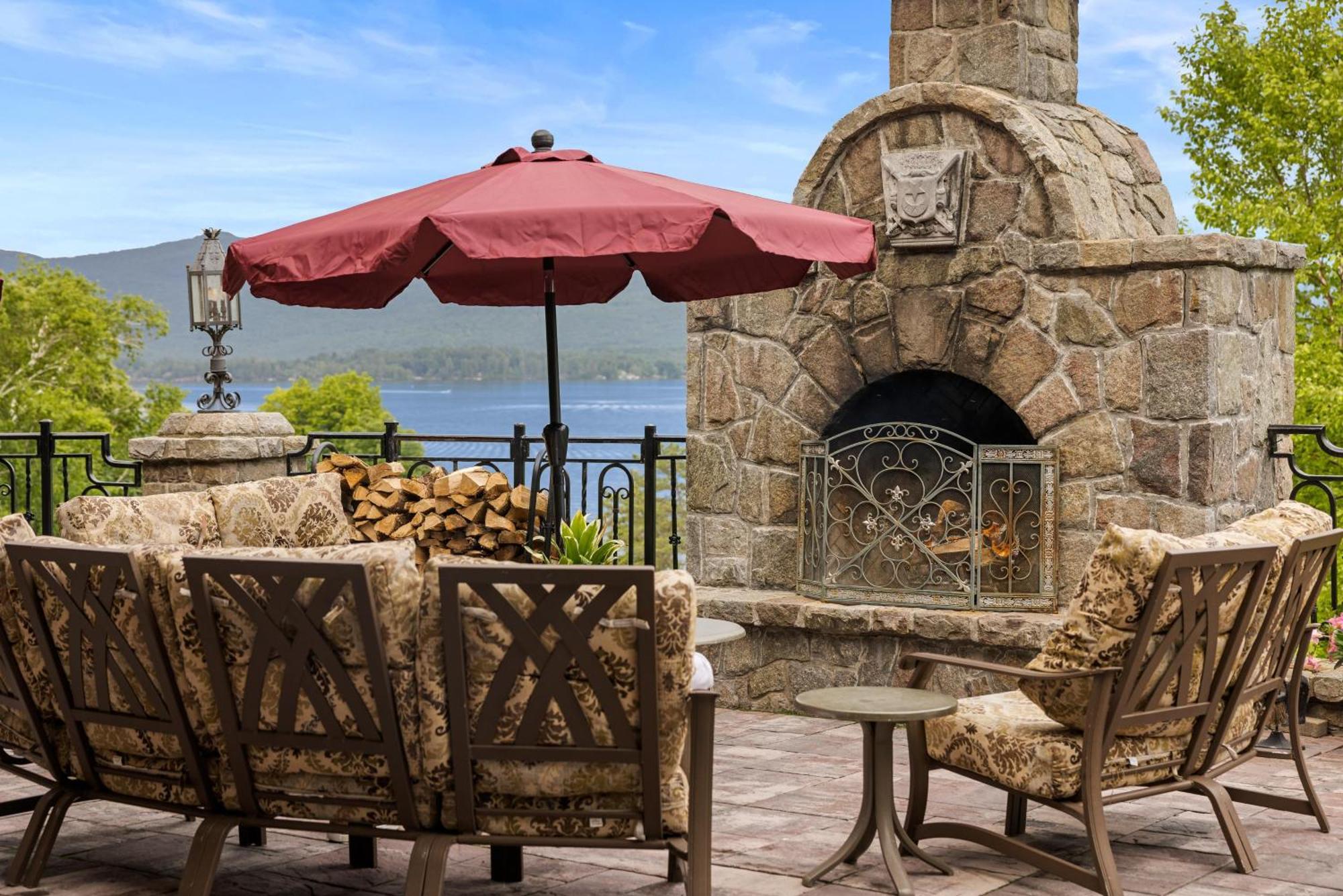 The Inn At Erlowest Lake George Luaran gambar