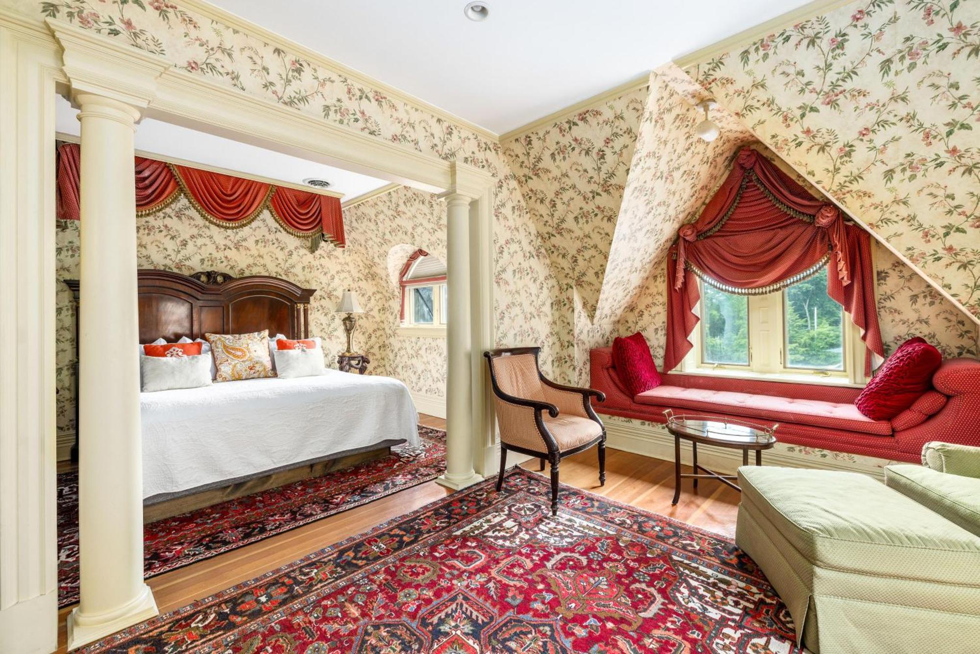The Inn At Erlowest Lake George Luaran gambar