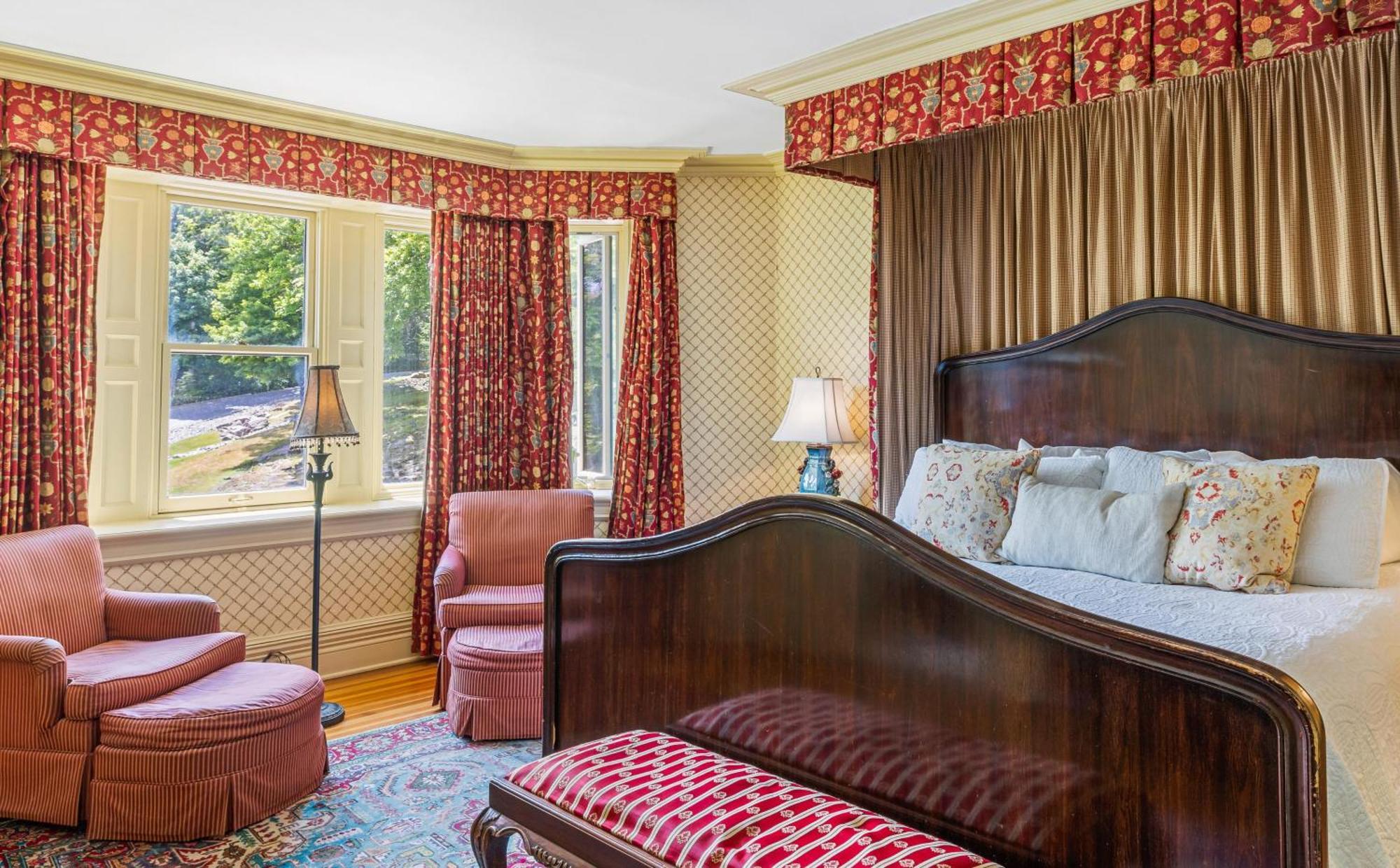 The Inn At Erlowest Lake George Luaran gambar